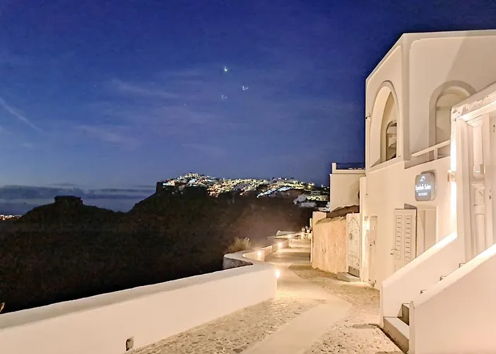 Yposkafo Suites - Villa - Santorini